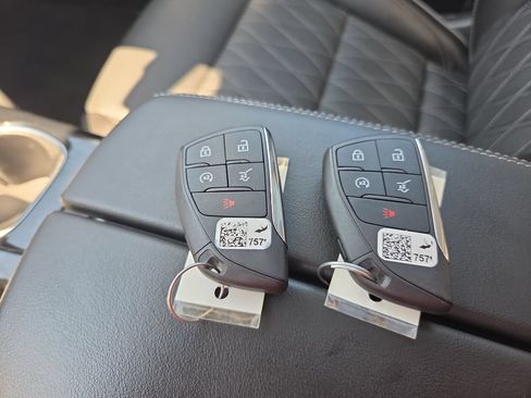 Certified 2023 Buick Envision Avenir AWD/4WD image 25