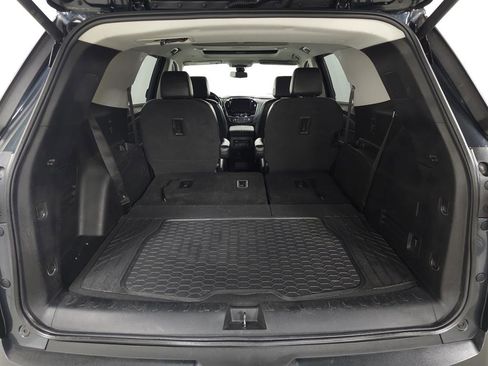 Used 2019 Chevrolet Traverse LT w/ LT Premium Package image 8