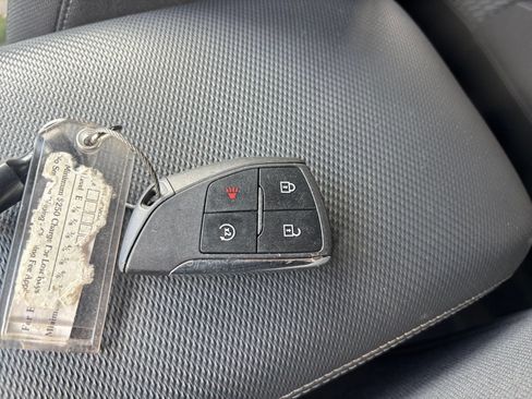 Used 2025 Chevrolet Equinox LT FWD image 21