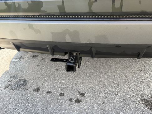 Used 2023 Honda CR-V Sport Touring image 9