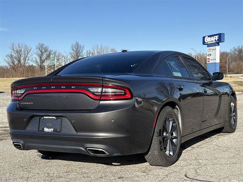 Used 2020 Dodge Charger SXT w/ Leather Interior Group image 8