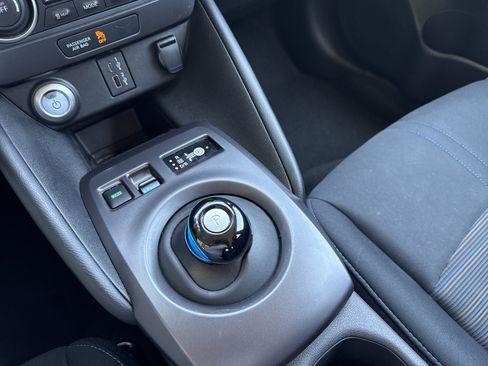 Certified 2025 Nissan Leaf S FWD image 17