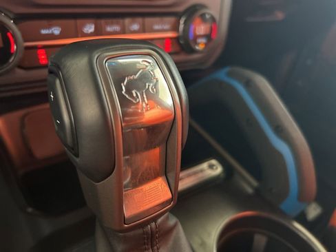 Used 2024 Ford Bronco Black Diamond image 10