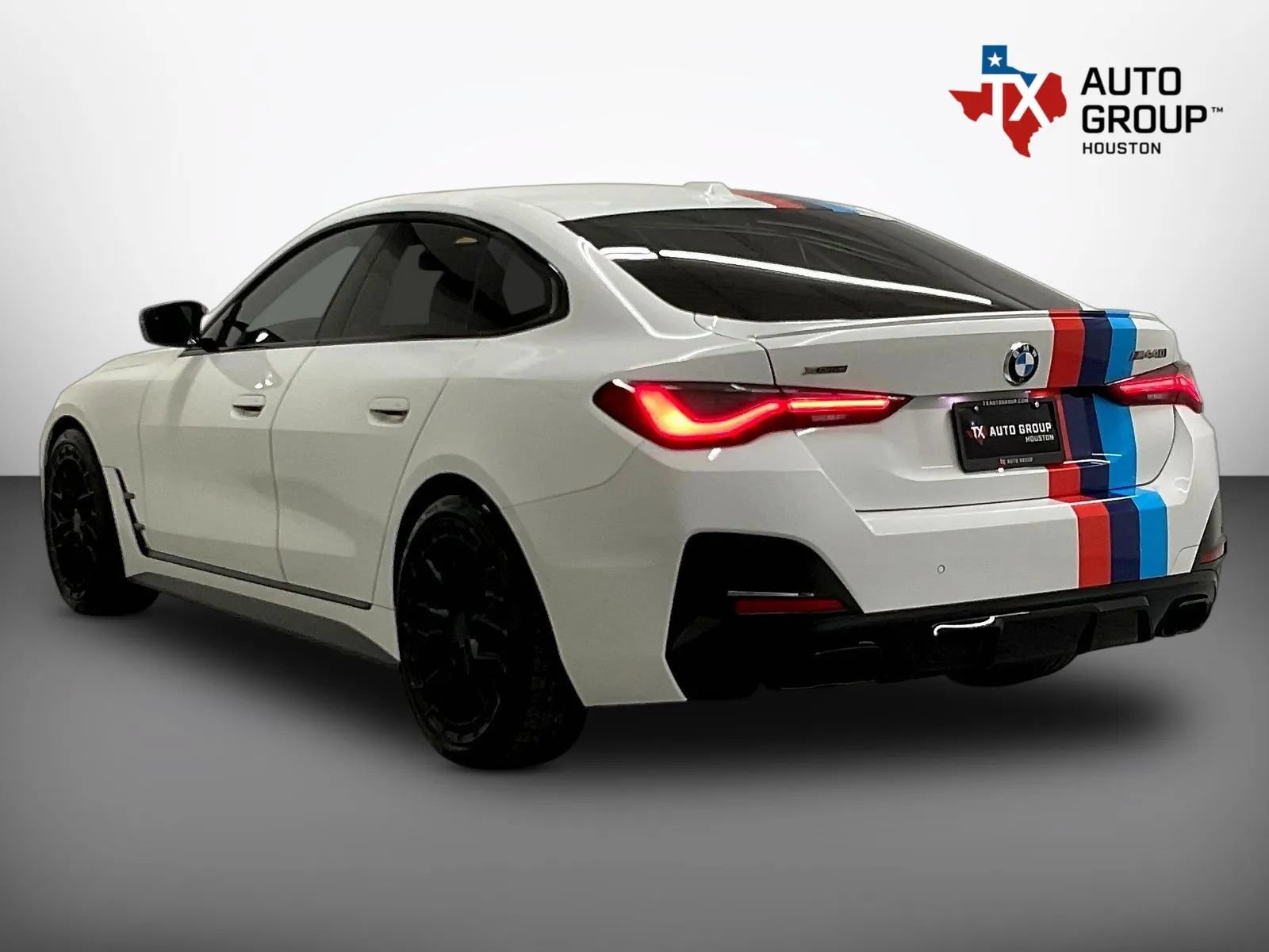 Used 2022 BMW M440i xDrive Gran Coupe w/ Shadowloine Package AWD/4WD image 4