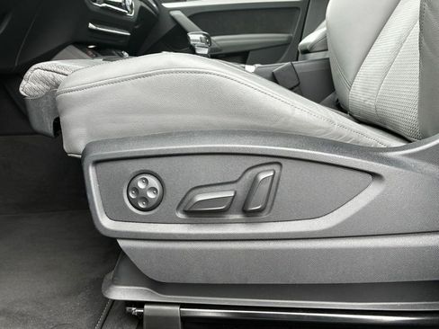 Used 2020 Audi SQ5 Prestige w/ Prestige Package image 21