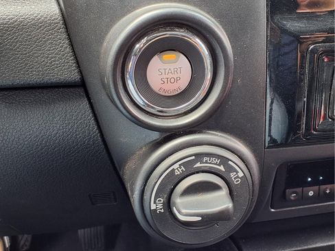 Used 2023 Nissan Titan PRO-4X AWD/4WD image 19