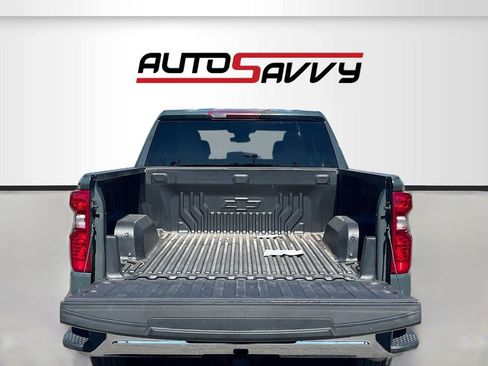 Used 2025 Chevrolet Silverado 1500 LT AWD/4WD image 25