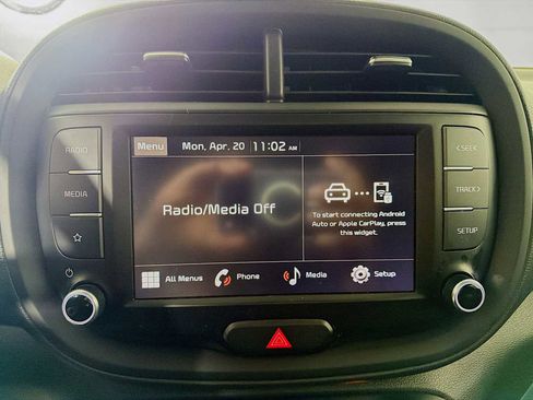 Used 2023 Kia Soul LX w/ Option Group 015 FWD image 12