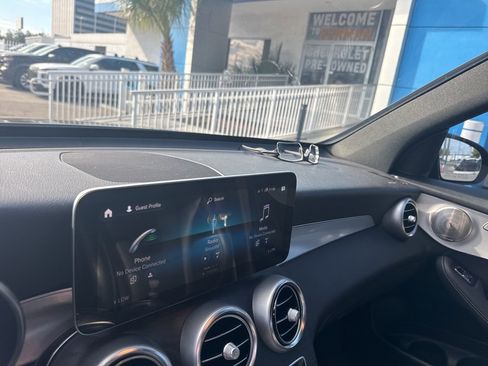 Used 2021 Mercedes-Benz GLC 300 image 16