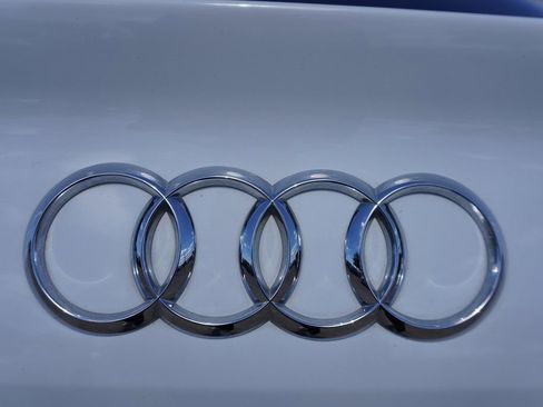 Used 2019 Audi A4 2.0T Premium w/ Convenience Package image 28