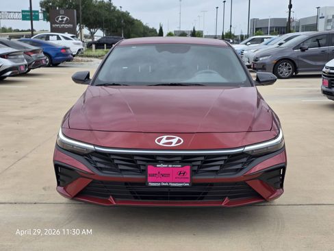 Certified 2025 Hyundai Elantra Sport FWD image 4