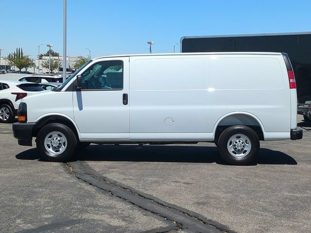 New 2026 Chevrolet Express 2500 RWD image 5
