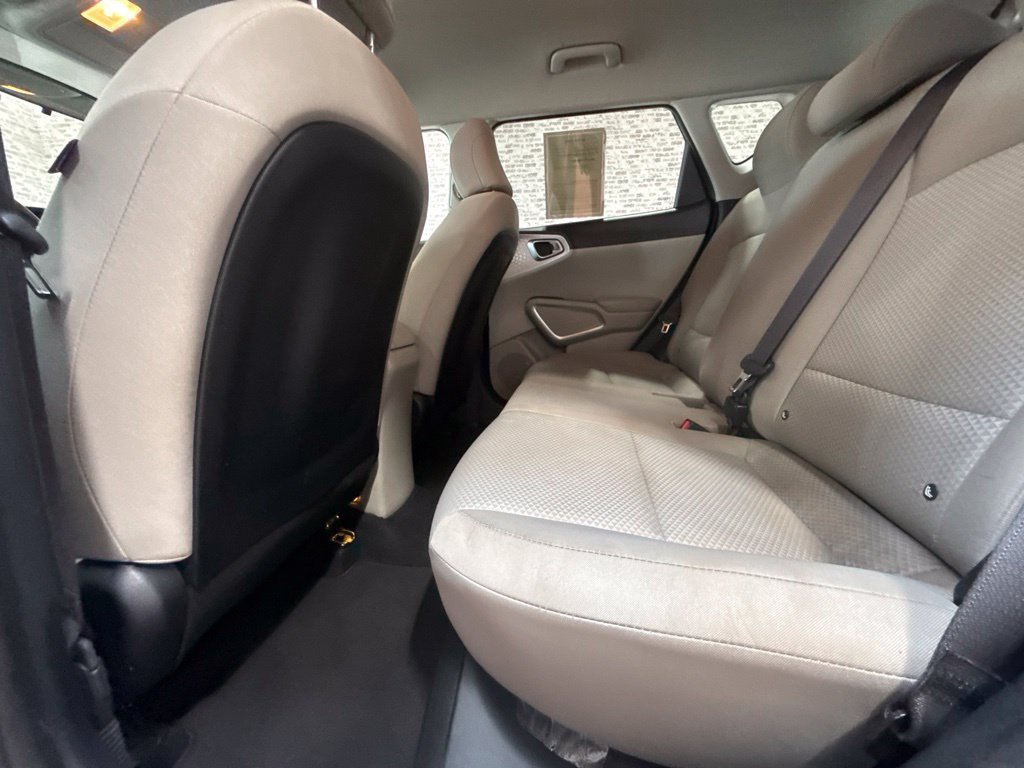 Used 2020 Kia Soul LX FWD image 14