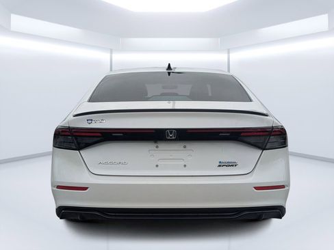 Used 2024 Honda Accord Sport image 4