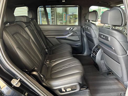 Used 2025 BMW X7 M60i w/ Executive Package AWD/4WD image 33