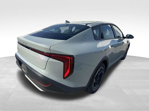 Used 2025 Kia K4 EX image 10