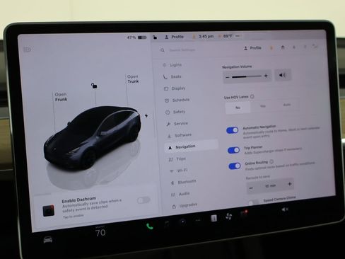 Used 2023 Tesla Model Y 2WD image 39