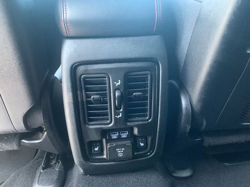 Used 2025 Dodge Durango GT AWD/4WD image 20