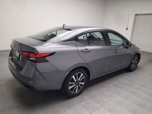 Used 2025 Nissan Versa SV FWD image 9
