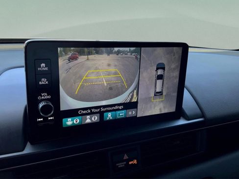 Used 2024 Honda Pilot TrailSport image 22