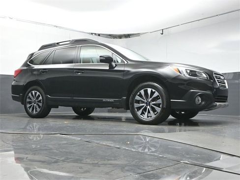 Used 2016 Subaru Outback 3.6R Limited image 42