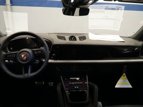 New 2026 Porsche Cayenne S image 17