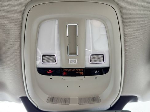Used 2024 Volvo XC90 B6 Plus AWD/4WD image 17