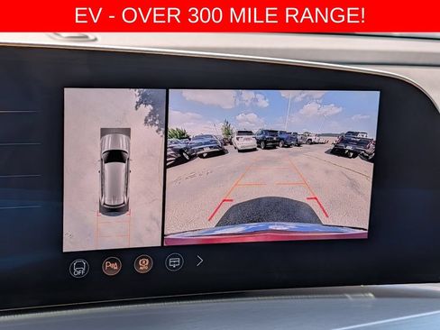 Used 2026 Cadillac Vistiq Sport w/ LPO, Floor Liner Package AWD/4WD image 46
