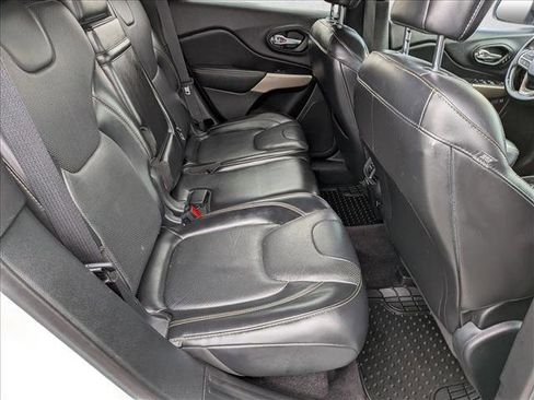 Used 2017 Jeep Cherokee High Altitude w/ Luxury Group image 18