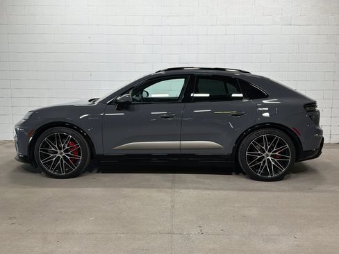 Certified 2025 Porsche Macan Turbo Electric AWD/4WD image 2