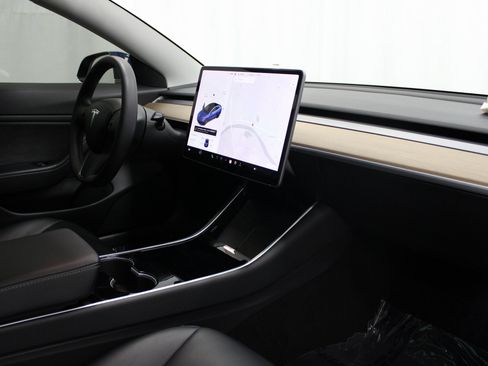 Used 2020 Tesla Model 3 Long Range image 24