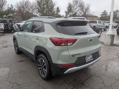 Used 2025 Chevrolet TrailBlazer LT w/ Convenience Package image 9