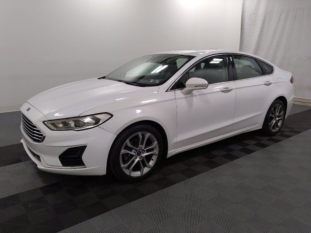 Used 2019 Ford Fusion SEL FWD image 2