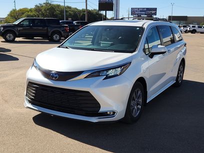 Used 2023 Toyota Sienna XLE w/ XLE Plus Package