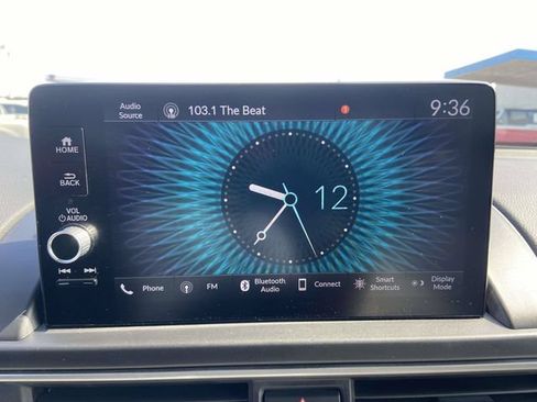Used 2025 Honda Pilot EX-L image 18