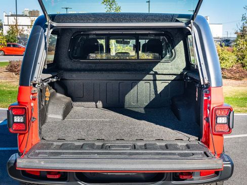 Used 2023 Jeep Gladiator Rubicon w/ LED Lighting Group image 16