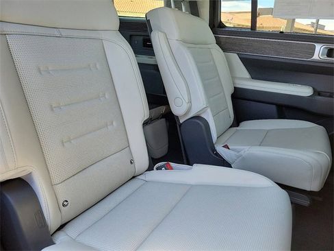 New 2025 Hyundai Santa Fe Calligraphy image 18