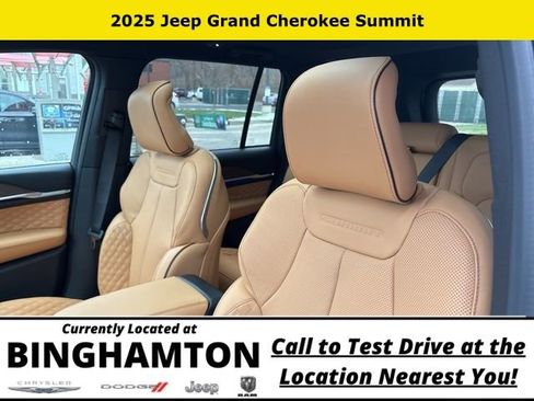 New 2025 Jeep Grand Cherokee Summit image 17