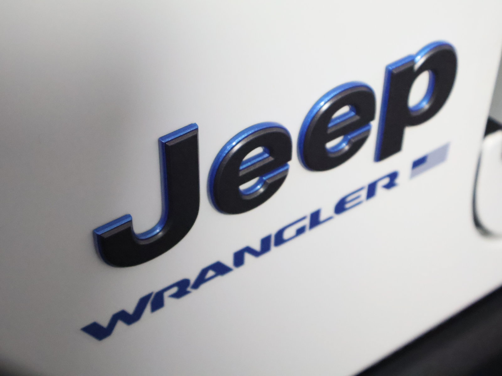 Used 2024 Jeep Wrangler Unlimited Rubicon 4xe w/ Capability Package AWD/4WD image 20