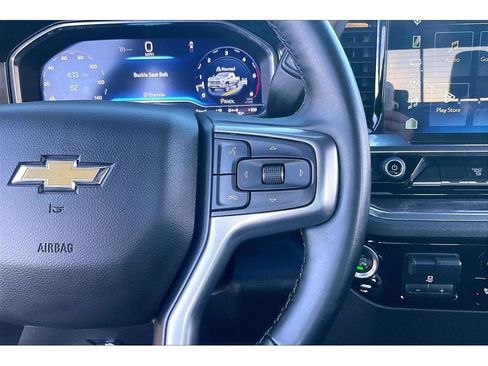 Used 2025 Chevrolet Silverado 3500 LTZ image 21