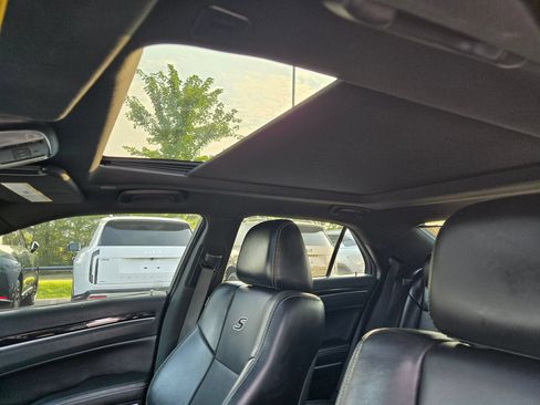 Used 2018 Chrysler 300 S w/ 300S Premium Group 2 RWD image 25