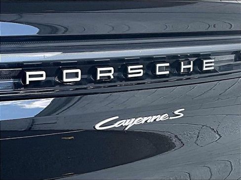 Certified 2024 Porsche Cayenne S AWD/4WD image 13