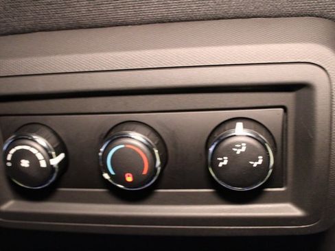 Used 2016 Dodge Grand Caravan SE image 15