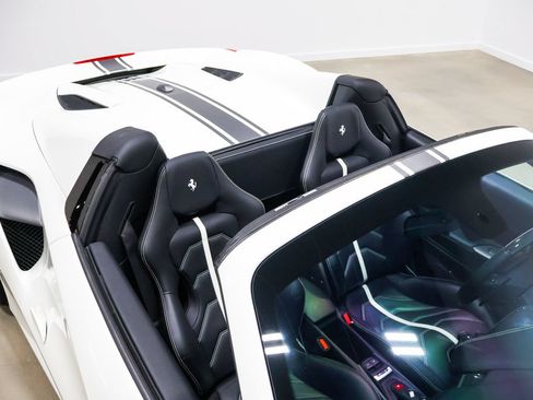 Used 2017 Ferrari 488 Spider RWD image 93
