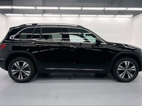 New 2026 Mercedes-Benz GLB 250 image 9