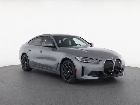 Used 2023 BMW i4 eDrive35 RWD image 3