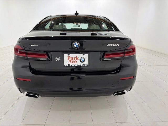 Used 2021 BMW 530i xDrive w/ Convenience Package AWD/4WD image 4