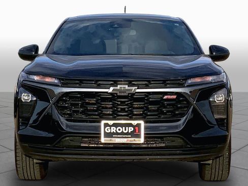 Used 2025 Chevrolet Trax RS w/ Sunroof Package FWD image 4