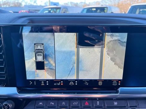 Used 2024 Chevrolet Silverado 1500 High Country w/ High Country Premium Package image 44