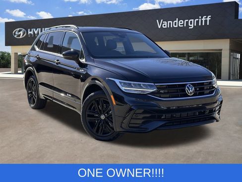 Used 2022 Volkswagen Tiguan SE R-Line image 1